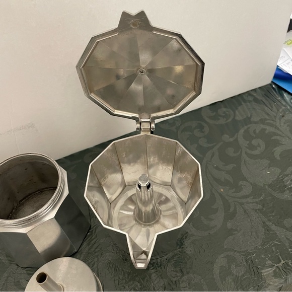 Espresso Maker -Gnali & Zani brand , 6 cup, aluminum, designed in Italy - Picture 7 of 16